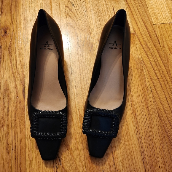 NWOB Aquatalia Aurelia Buckle Weatherproof Pointed Toe Pump Size 9.5 - Picture 6 of 9
